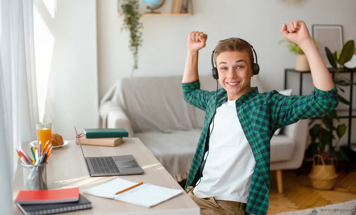 Student studying with modern technology and AI-enhanced learning tools